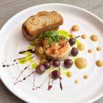 Ce este fois gras și cum se pregătește specialitatea culinară de lux despre care vorbesc toți chefii