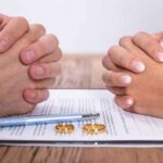 Divorț pe cale amiabilă. Cât trebuie să plătești la notar
