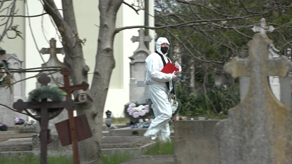 Câte persoane au voie la înmormantare. Reguli în starea de alertă