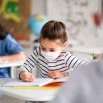 Când începe școala. Se întorc elevii fizic în bănci în 2021?