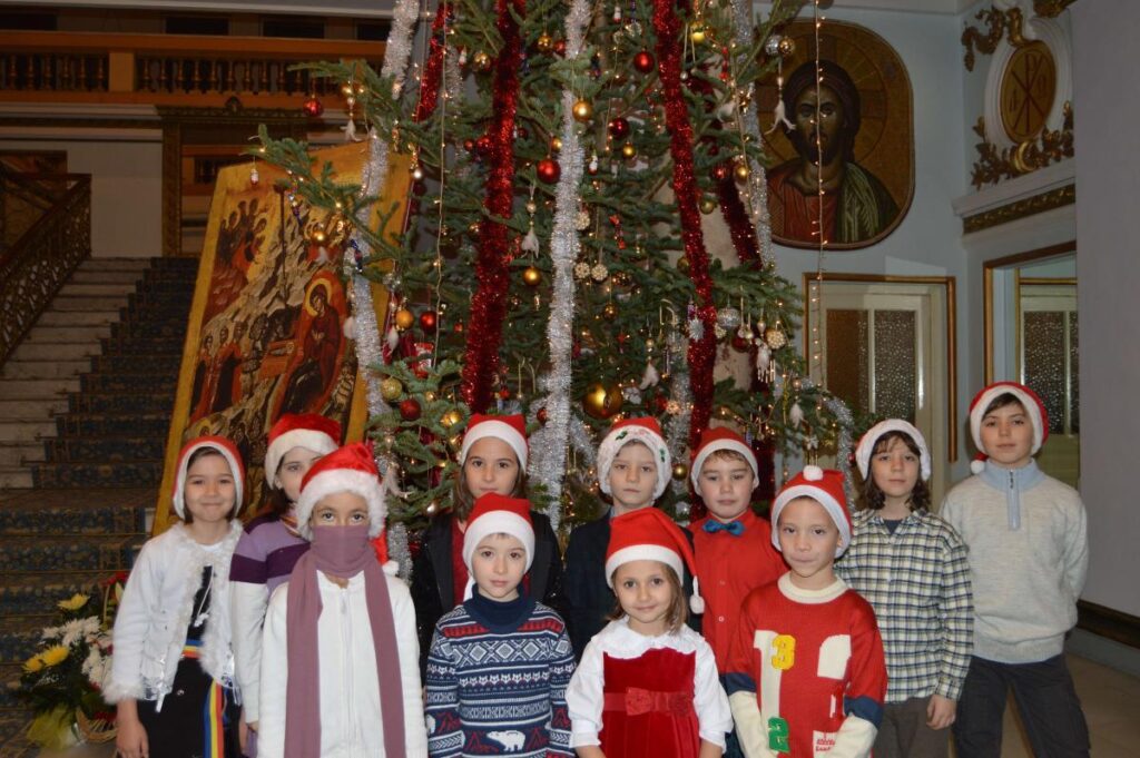 Câte persoane au voie la colindat in 2020