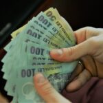 Cât este salariul minim pe economie. S-a majorat din 2021
