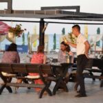 Ce salariu are un ospătar la mare. Suma frumoasă pe care o câștigă în 3 luni