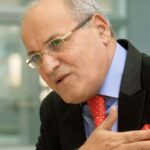 A murit Nelu Ploieșteanu. Cântărețul a pierdut lupta cu virusul