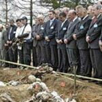 Cel mai negru Paște din istoria noastră. Rușii ne-au omorât, intenționat, 2.000 de români. Bebelușii, vii, au fost acoperiți de var.