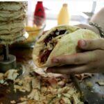 Câte calorii are o shaorma. Care sunt ingredientele pe care trebuie să le eviți