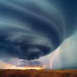 Fenomene meteo extreme în România, în următorii ani! Expert: “Vara o să dureze cam șase luni”