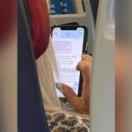 O femeie s-a îngrozit când a citit mesajul altei pasagere din avion