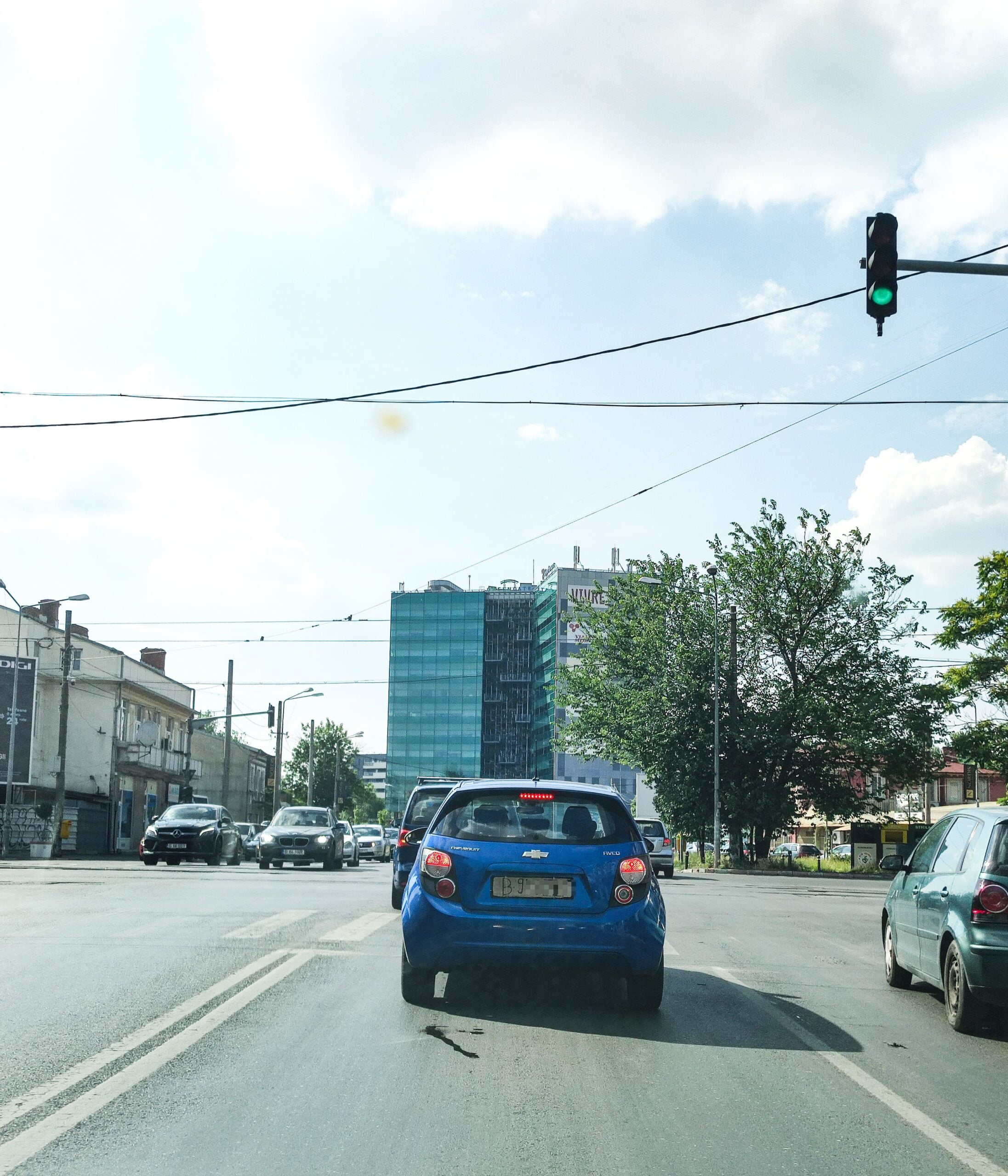 Ce și-a putut pune un șofer din București la numărul de înmatriculare. Râzi cu lacrimi!