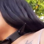 Cum a ieșit tânăra din imagine pe balcon. Când au văzut-o, vecinii au chemat poliția