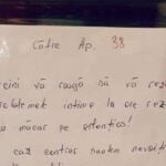 Mesajul hilar pus la avizierul unui bloc! A devenit viral, după ce a primit acest răspuns