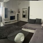 Ce a pățit o femeie din București care și-a închiriat apartamentul unor ucraineni: "Evitați astfel de oameni"