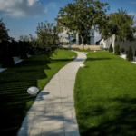 Cum să adăugi o notă de lux terasei tale exterioare cu dale de pavaj Star Stone?