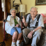 Povestea emoționantă a unui cuplu care a murit ținându-se de mână. Amândoi aveau 100 de ani și erau împreună de 80 de ani