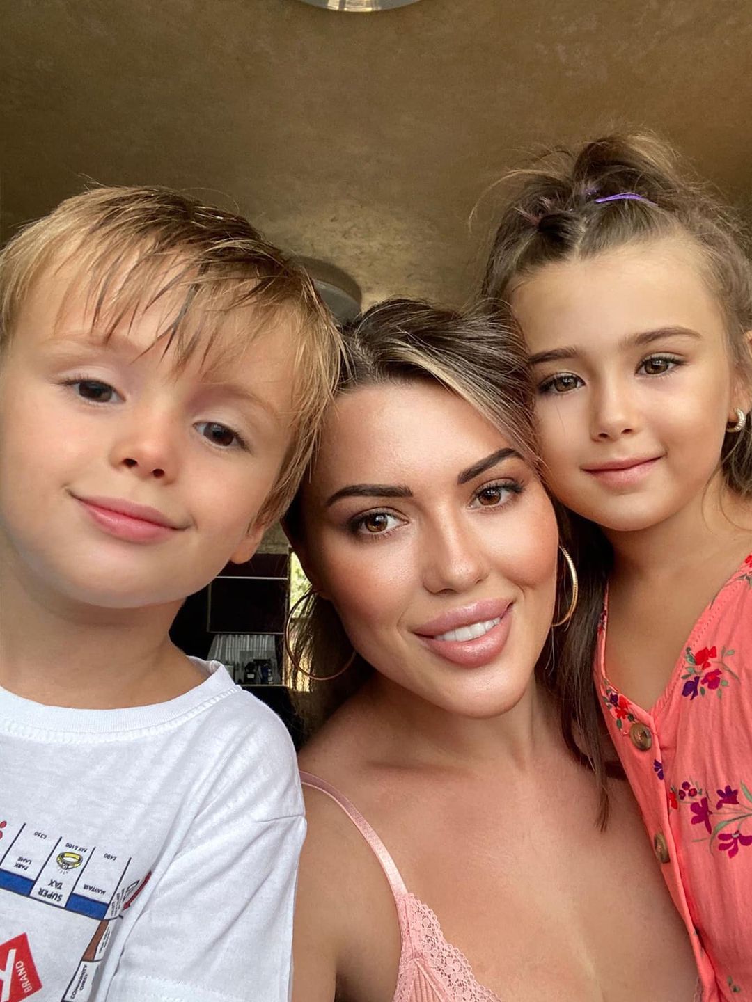 Soția lui Christian Sabbagh, mesaj pentru cei care-i compătimesc fiul diagnosticat cu autism: "Nu e o boală sau o epidemie"