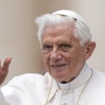 Papa emerit Benedict al XVI-lea a murit la vârsta de 95 de ani. A fost primul care a demisionat în ultimele secole