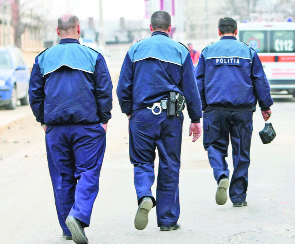 Polițiști beți, în Olt. Unul a fost prins în sediul Poliției, altul la volan