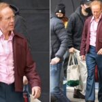 Este un actor celebru, dar a ajuns de nerecunoscut! Cum l-au surprins paparazzii