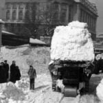 Cele mai grele ierni au fost cele din anii 1954 și 1985. Iarna anului 1954 a încremenit Bucureștiul.