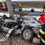 Familie spulberată de tren în Suceava. Mama a murit pe loc, fetița de 3 ani este în comă și luptă să trăiască