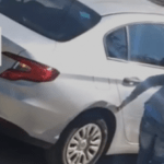 Ce a făcut un taximetrist din Cluj după ce a lovit o mașină în parcarea unui supermarket