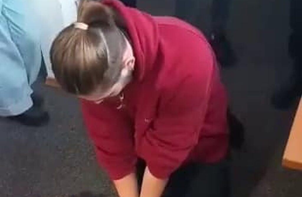 Femeie în stop cardiac, într-o biserică din Cluj, salvată de fete de 14 și 22 de ani: "Sunt suficiente două mâini pentru a salva o viață!