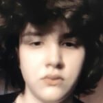 O minoră din București a dispărut în drum spre școală. Poliția cere ajutorul populației