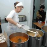 Cât a plătit un cunoscut blogger pentru o masă la Cantina Mitropoliei din Cluj: "Sunt prețuri de zici că profitul îl așteaptă în ceruri"