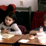 Școala din România unde elevii primesc pizza și kebab la masa de prânz. Primar: "E o rugăminte a elevilor și a părinților"