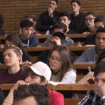 Meseriile pentru care facultatea se reduce la 2 ani. Angajatorii, disperaţi să îi angajeze imediat, cu salarii de 4.000 de lei