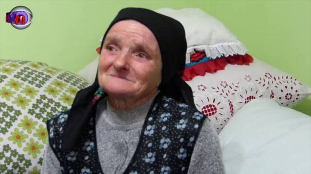 Revoltător! O bătrânică a fost ridicată de mascați pentru o mită de 10 ouă. A fost achitată la şapte ani după ce a murit