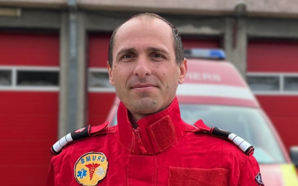 El este Eugen, un paramedic aflat în afara serviciului care a salvat un bărbat dintr-un accident: "Cinste ție, salvatorule!"