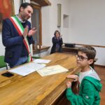 Un copil din Italia a alergat kilometri întregi prin pădure pentru a-și salva tatăl. „A dat dovadă de curaj și maturitate”