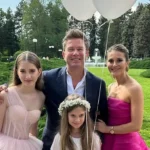 Cine e soția lui Pavel Bartoș și ce meserie are. Anca Bartoș și fiicele, ca niște prințese la nunta lui Smiley