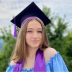 Eleva de la ţară care a luat 10 la Evaluare Naţională. Nu a făcut meditaţii şi a mers 6 km zilnic până la şcoală. "Mi-am mai ajutat şi familia"