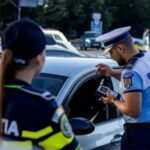 Manelist prins beat la volan, în depăşire pe linia continuă, cu 112 km/h. Ar fi vrut să-şi cumpere "iertarea" cu 200 de euro, fără să ştie că este filmat