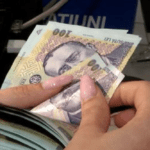 Programul Junior Centenar. Câţi bani au copiii în cont la 18 ani, dacă părinţii depun cel puţin 100 de lei pe lună