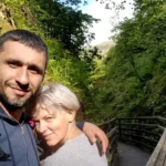 Dragoș Bucur și Dana Nălbaru s-au mutat la țară. Din ce trăiesc acum: „M-am hotărât să mă fac țăran”