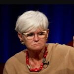 Monica Tatoiu, sfaturi pentru a menține pasiunea în cuplu. „Nu ies din dormitor nearanjată, cu halat. Bărbatul meu m-a învățat asta: să nu te mai văd în halat de dimineață. Când ies din dormitor, trebuie să pot să ies în fața camerei, fără să îmi fie rușine de mine”