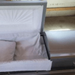 Anunțul făcut de o femeie pentru a dona un sicriu. „L-am cumpărat pentru soțul meu, dar el a trăit mai mult decât speram”