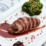 Cum să faci friptura de porc perfectă pentru Crăciun. Trucuri folosite de chefi