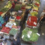 Salata, roșiile și mărarul din serele din sudul țării sunt pline de pesticide și ne expun la cancer și leucemie. Raport îngrijorător