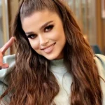 Ce etnie are Theo Rose. Cântăreața a făcut dezvăluirea care i-a uimit pe fani
