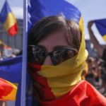 Româncă din străinătate: „De ce vă purtați și vă uitați urât când întâlniți întâmplător un alt român?”