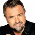 Cum a venit pe lume cel de-al patrulea copil al lui Horia Brenciu. Povestea desprinsă din filme a lui Toma