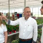 Un italian stabilit de 20 de ani în țara noastră a deschis la Buzău „Casa florilor”