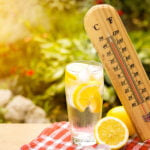 Cum să faci față temperaturilor extreme. Sfaturi importante care te vor ajuat enorm în plină vară