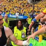 Povestea lui Florin Niță, portarul Naționalei, o lecție de viață! Orfan de tată și cu mama bolnavă, a muncit pe brânci, de mic: ”Știam că trebuie să muncesc să-mi iau cozonacul!” A avut mereu lângă el femei puternice. Cine este Laura, soția lui