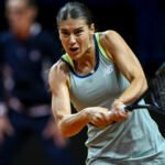 Sorana Cîrstea îi atacă pe politicieni: “După toate pozele şi felicitările, toţi dispar şi se mai întorc abia după 4 ani”