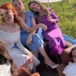 Asta da poză de colecție! Cei 11 frați Buble, într-o singură imagine, la nunta mezinei. 5 fete și 6 băieți, printre care și jurnalistul Iosif Buble